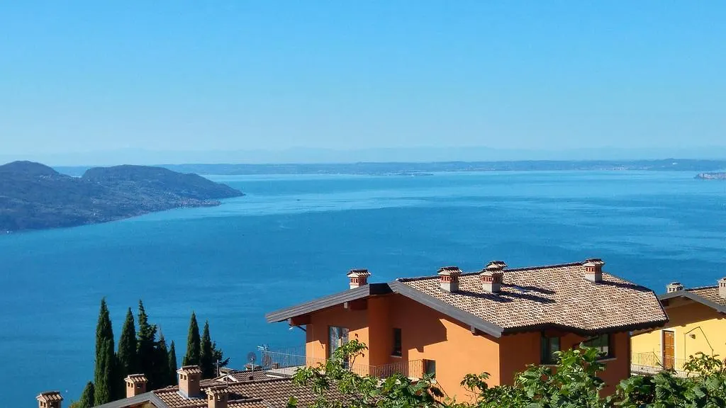 Villa Dina Tignale 0*,  Italy